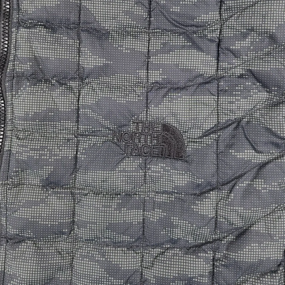 The North Face Mens Thermoball Quilted Vest Camo Green Black XXL Full Zip Puffer